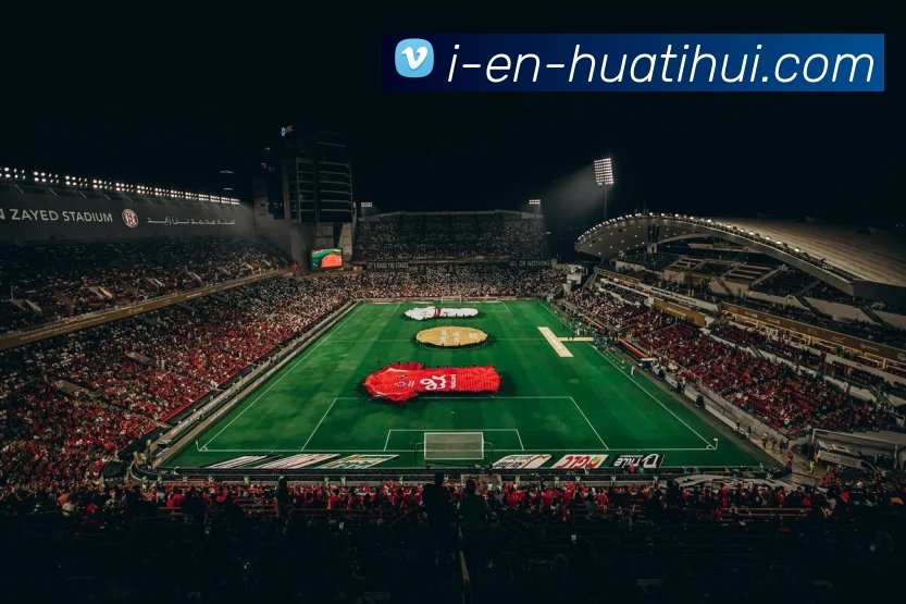 女模足球：打破传统界限的时尚运动新风潮与女性力量的完美结合